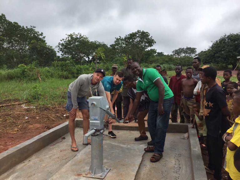 Projekt 2 – Lernen statt Schleppen – Saubere Wasserquellen